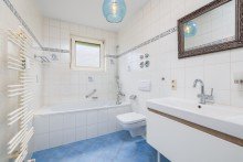 Bad VERKAUFTt: Familiengerechte 4 ZKB-Wohnung im 1. OG mit EBK, Balkon und TG-Stellplatz zum Kauf