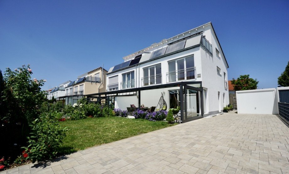  Doppelhaush�lfte K�nigsbrunn