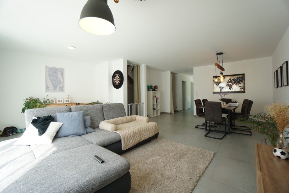 Wohnen / Essen Reihenmittelhaus Neus�� / Westheim