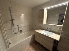 Bad +++ Selbst einziehen oder vermieten +++ 3 ZKB mit Balkon und TG in guter Lage von Augsburg-Pfersee
