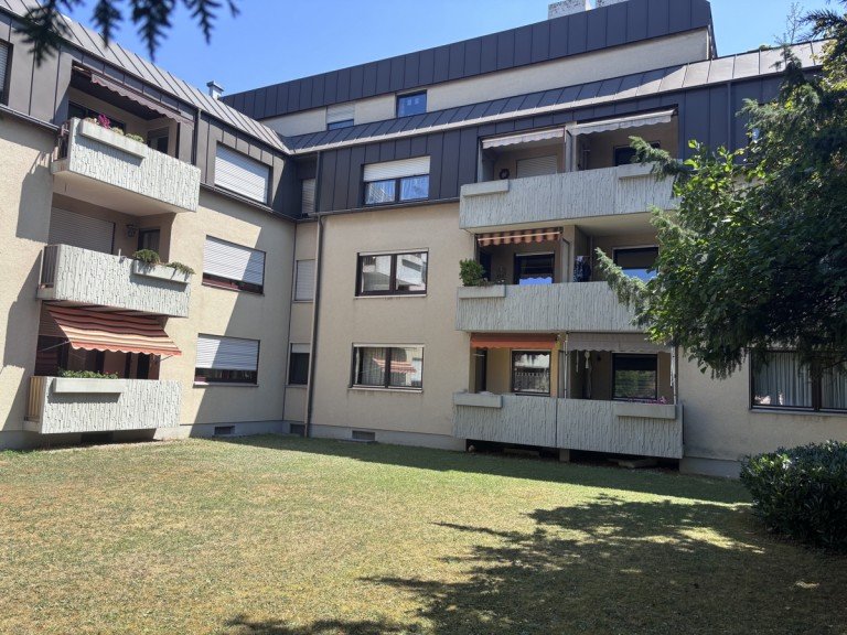 IHr neues Zuhause! Augsburg / Pfersee Etagenwohnung +++ Selbst einziehen oder vermieten +++ 3 ZKB mit Balkon und TG in guter Lage von Augsburg-Pfersee