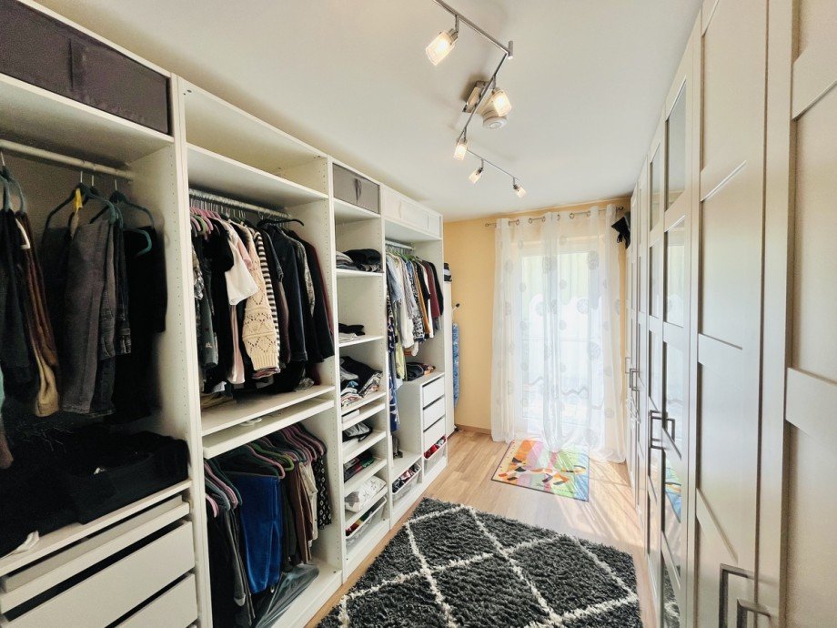 Kind 1 Erdgeschosswohnung K�nigsbrunn