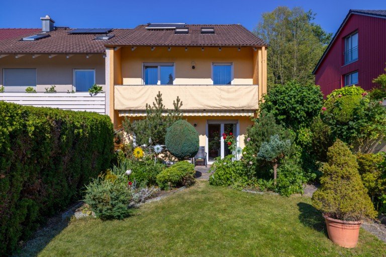 Aichach Reiheneckhaus +++ NEU am Markt: Reiheneckhaus mit Garage in Top-Wohnlage von Aichach - frei ab 15.09.2026 +++