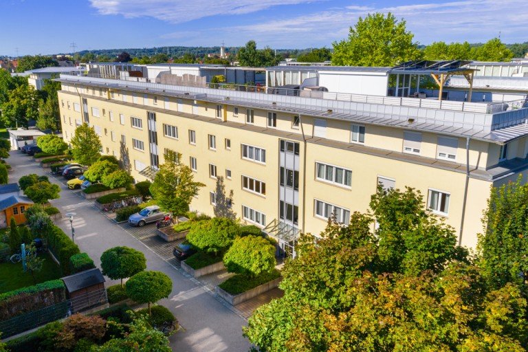  Augsburg / Kriegshaber Etagenwohnung VERKAUFTt: Familiengerechte 4 ZKB-Wohnung im 1. OG mit EBK, Balkon und TG-Stellplatz zum Kauf