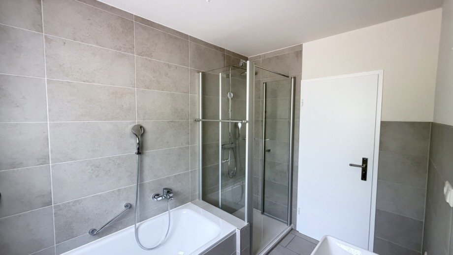Bad Etagenwohnung Augsburg / Haunstetten