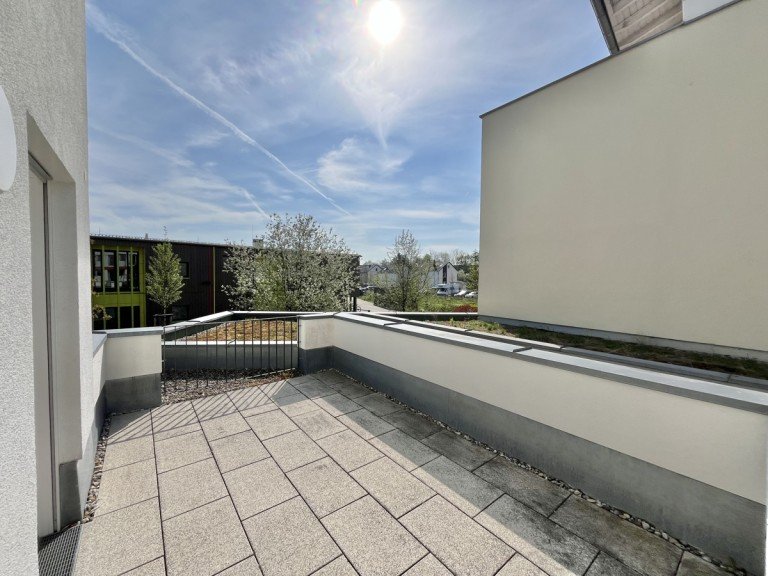 Dachterrasse Gersthofen Etagenwohnung VERKAUFT: Seniorenbetreute Wohnung f�r 1 Person mit Dachterrasse und Einbauk�che in Gersthofen