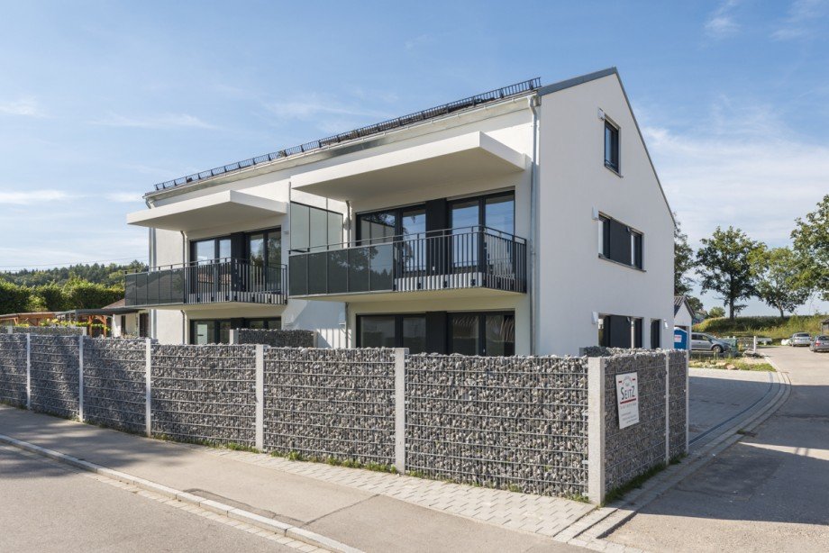 moderne Bauweise Mehrfamilienhaus Diedorf