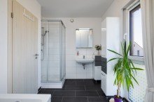 Bad OG NEU am Markt: Einfamilienhaus mit Garage, Carport und Energie effizienz klasse A+ zum Kauf in Weichs