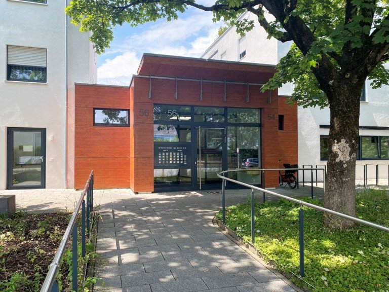 Eingangsbereich Augsburg / Pfersee Erdgeschosswohnung ***** VERKAUFT: Die ideale Kapitalanlage***** Seniorenbetreute Wohnung am Sheridanpark in Augburg-Pfersee