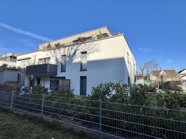  Augsburg / Hochzoll Etagenwohnung VERMIETET: Gro�z�gige 4 ZKB-Wohnung mit BmF, Einbauk�che und Westbalkon in Hochzoll-Nord