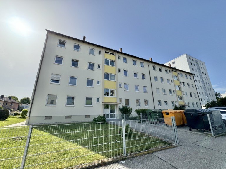 Ostseite Augsburg Etagenwohnung +++ VERKAUFT: Gro�z�gige 4-ZKB-Wohnung mit Loggia in Augsburg-Haunstetten zum Kauf im 3. OG +++