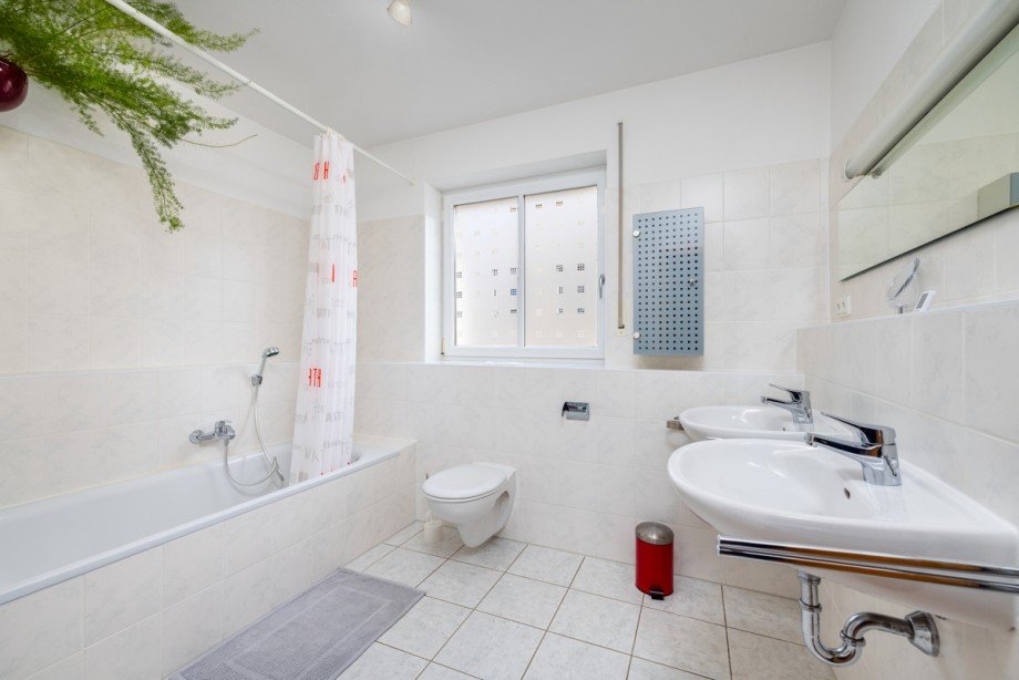 Badezimmer Doppelhaush�lfte Augsburg / Pfersee