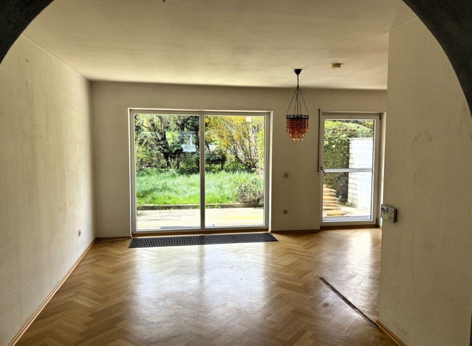 mit viel Licht und Zugang Doppelhaush�lfte Neus�� / Ottmarshausen