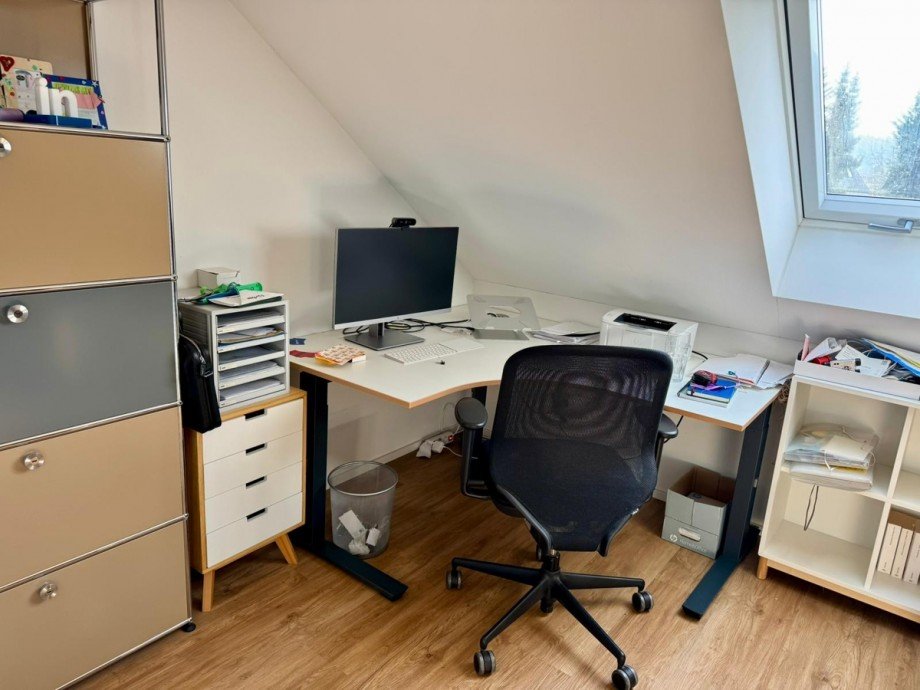 Abstellraum / B�ro DG Reiheneckhaus Neus�� / Westheim