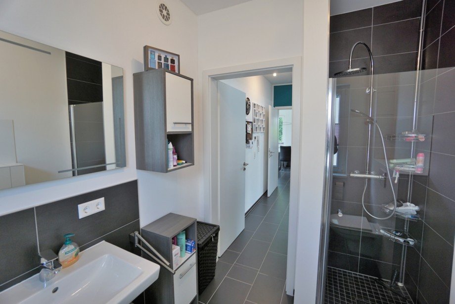 G�ste Bad EG Einfamilienhaus Heretsried / Lauterbrunn