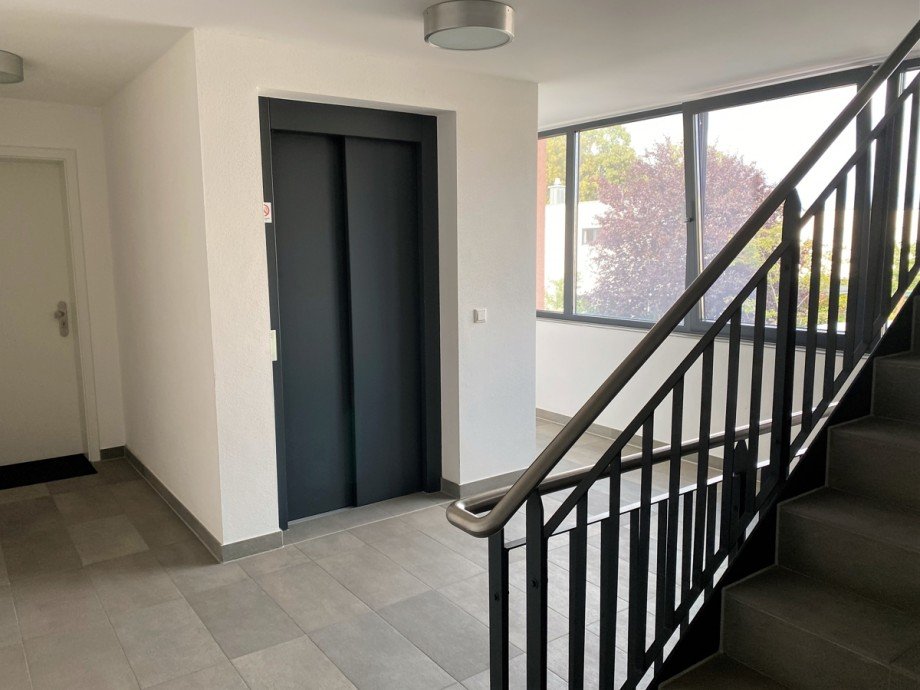 Treppenhaus Etagenwohnung Augsburg / Pfersee