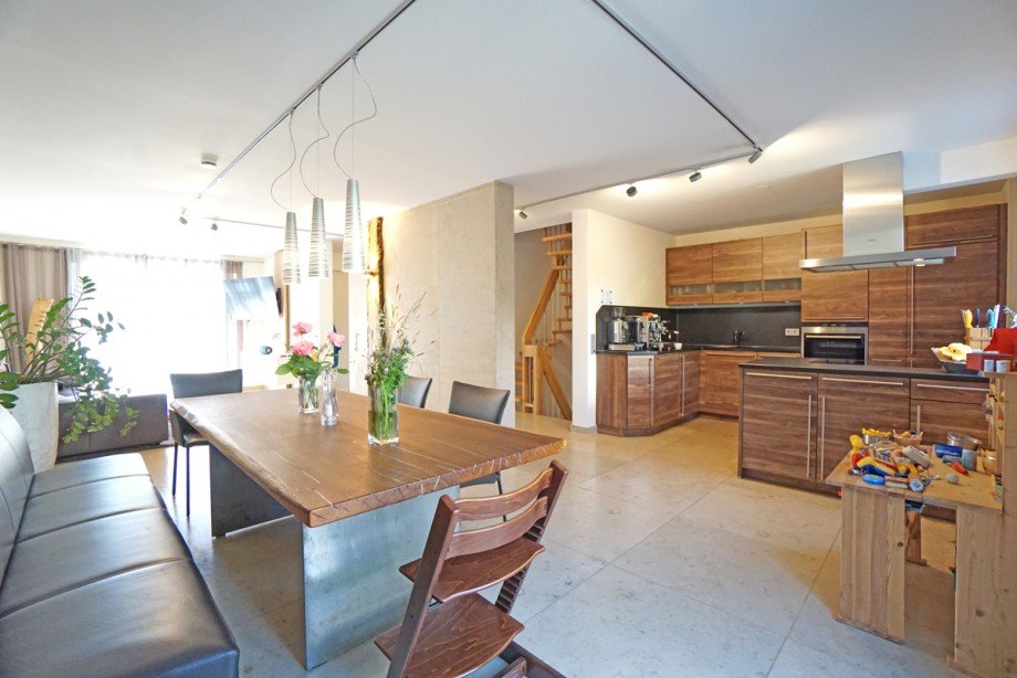 Essen / Kochen / Wohnen Reihenmittelhaus Augsburg / Pfersee