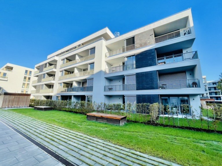  Augsburg Etagenwohnung VERMIETET: Herrliche 3 ZKB-Wohnung mit Loggia, Einbauk�che und TG im Ackermann Park in Augsburg
