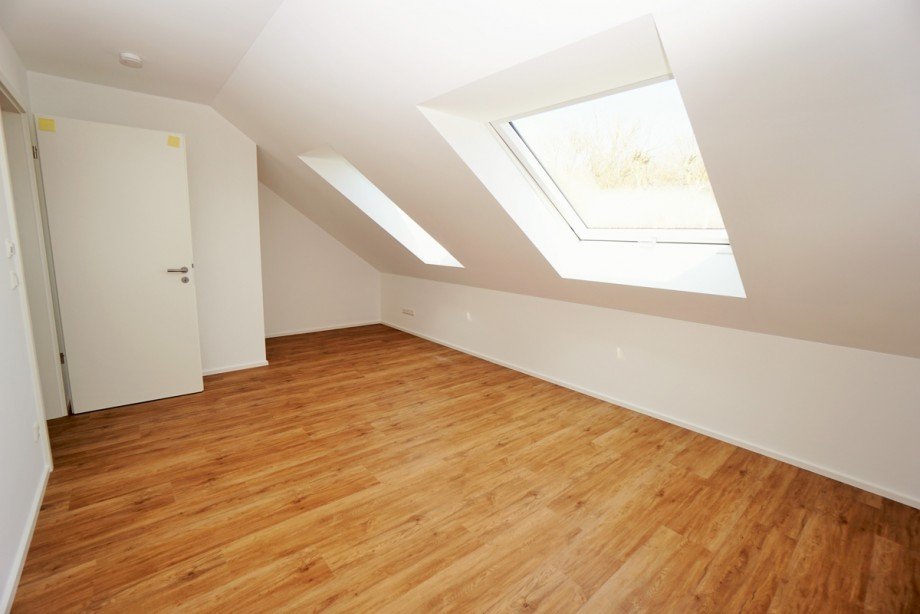 Kind DG Reihenmittelhaus Neus�� / Westheim