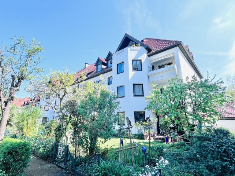  Augsburg Etagenwohnung VERKAUFT: Zum Selbstbezug - 3 ZKB-Wohnung, Sanierung in 2017, mit EBK und Wallbox im Univiertel