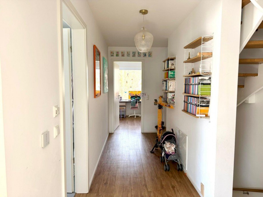 Flur OG Reiheneckhaus Neus�� / Westheim