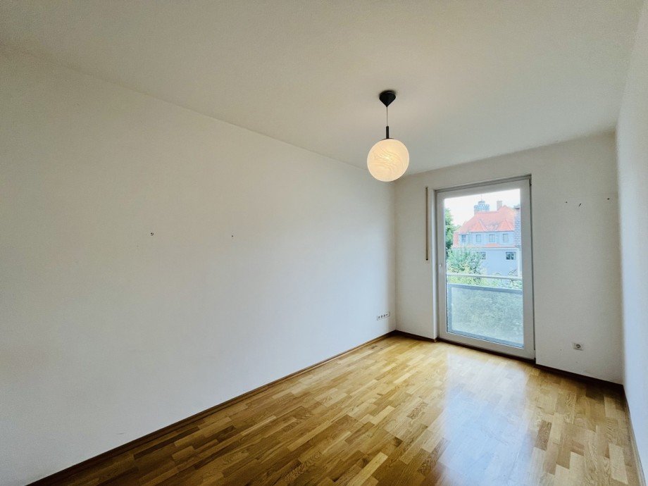 Kind 1 Etagenwohnung Augsburg / Pfersee