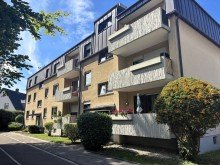 Ansicht Eingangsseite +++ Selbst einziehen oder vermieten +++ 3 ZKB mit Balkon und TG in guter Lage von Augsburg-Pfersee