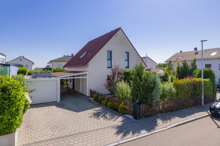  Weichs Einfamilienhaus NEU am Markt: Einfamilienhaus mit Garage, Carport und Energie effizienz klasse A+ zum Kauf in Weichs