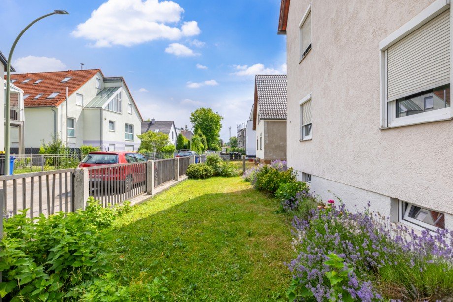 Vorgarten Mehrfamilienhaus Gersthofen